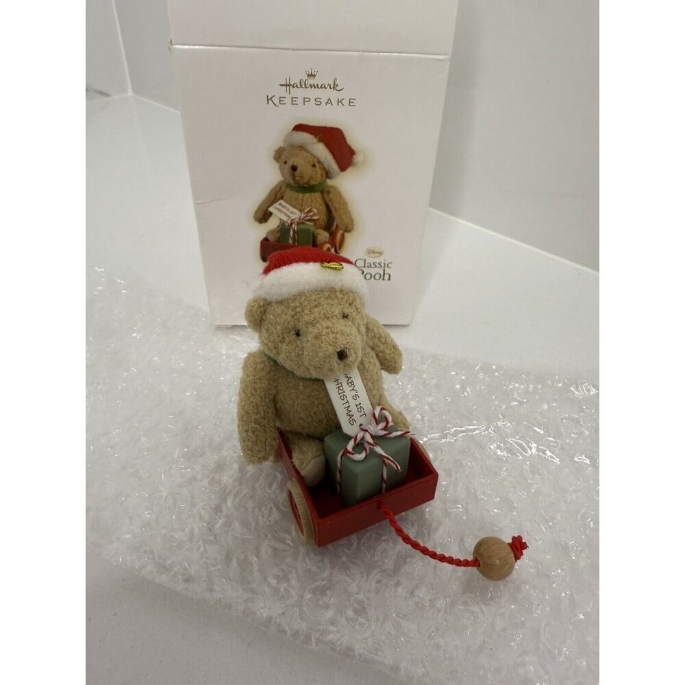Hallmark Winnie The Pooh Collection Ornament Baby’s First Christmas New In box​​